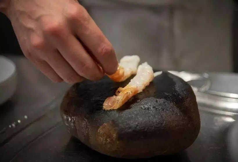 Отель De La Poste