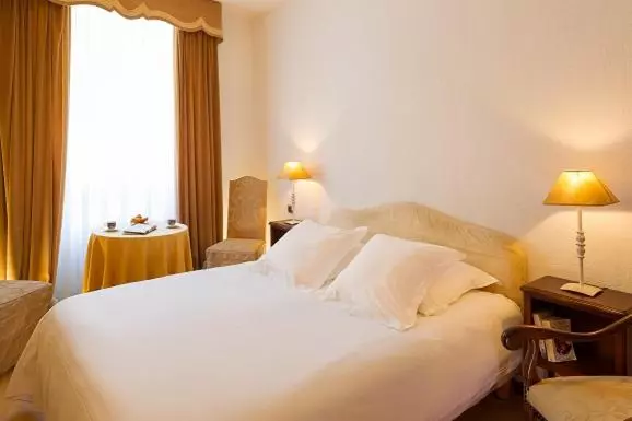 Отель De La Poste