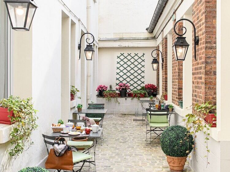 هتل A L Hôtel Des Roys