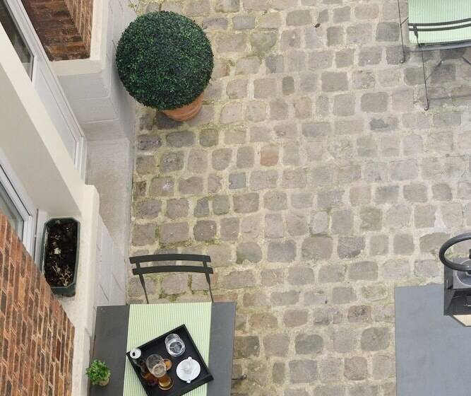 هتل A L Hôtel Des Roys