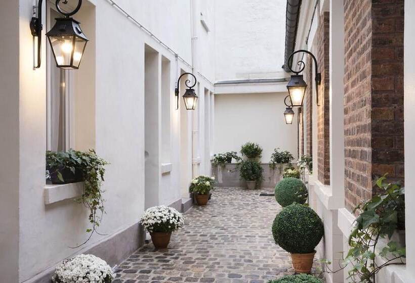 هتل A L Hôtel Des Roys