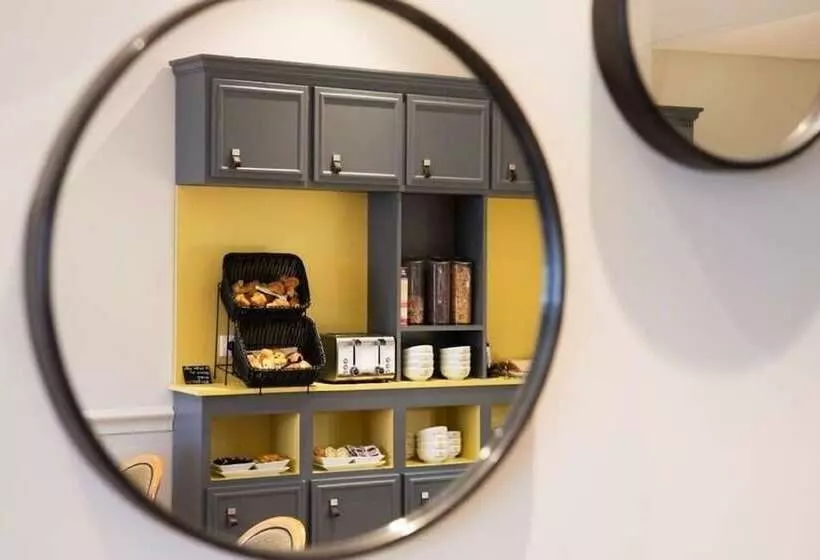 ホテル A L Hôtel Des Roys