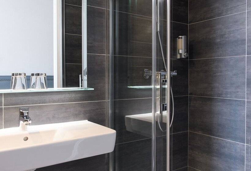 هتل A L Hôtel Des Roys