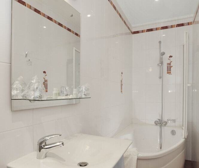 هتل A L Hôtel Des Roys