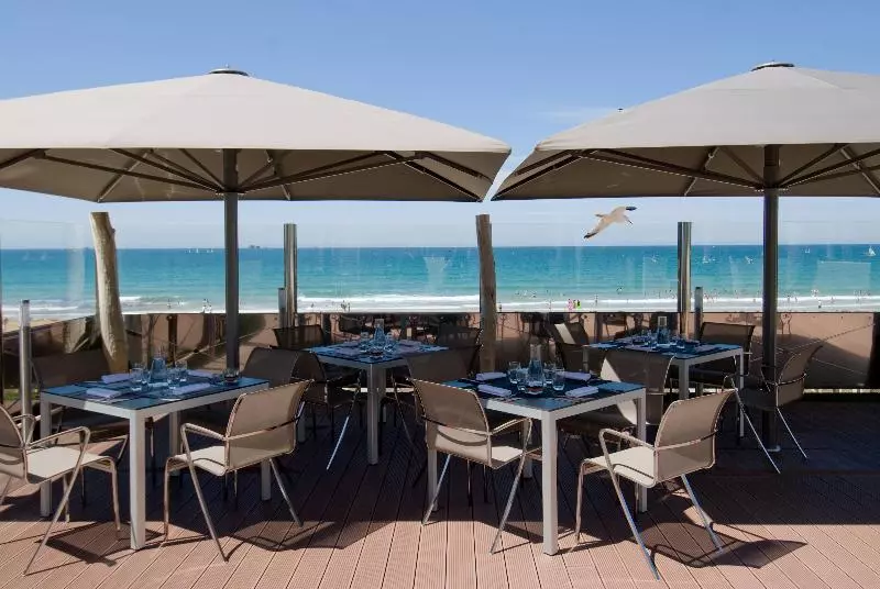 هتل Grand Hôtel Des Thermes