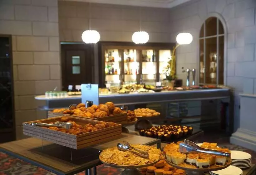 هتل Grand Hôtel Des Thermes