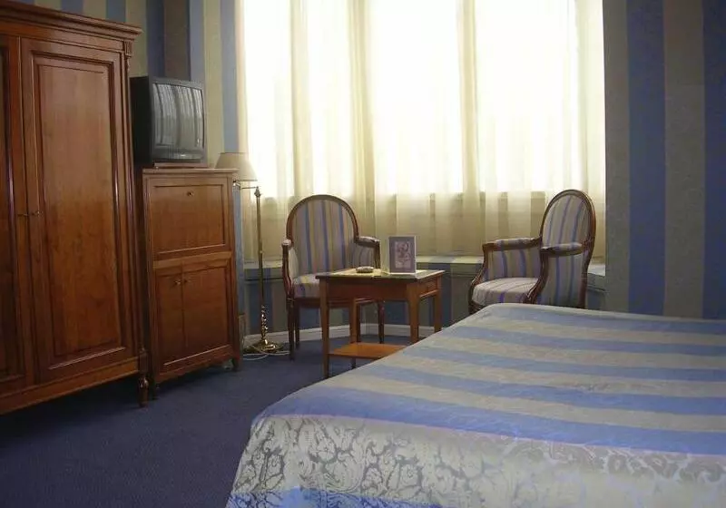 هتل Grand Hôtel Des Templiers