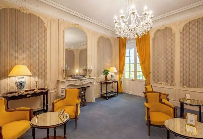 هتل Grand Hôtel Des Templiers