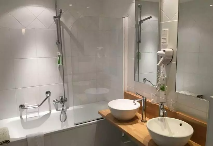 Отель Hôtel Tivoli