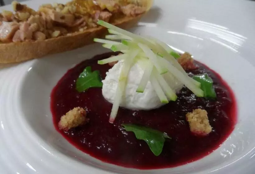 Отель Hôtel Tivoli