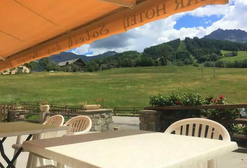 هتل Hôtel Soleil Des Neiges