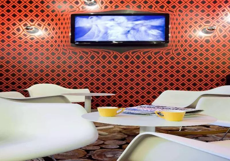 هتل Ibis Styles Paris République Le Marais