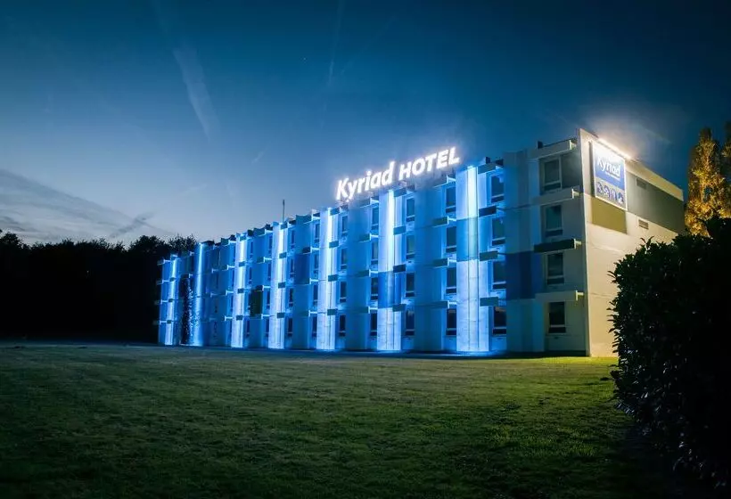 ホテル Kyriad Montchanin Le Creusot