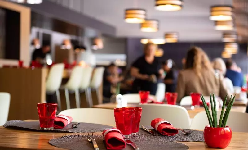 ホテル Kyriad Montchanin Le Creusot