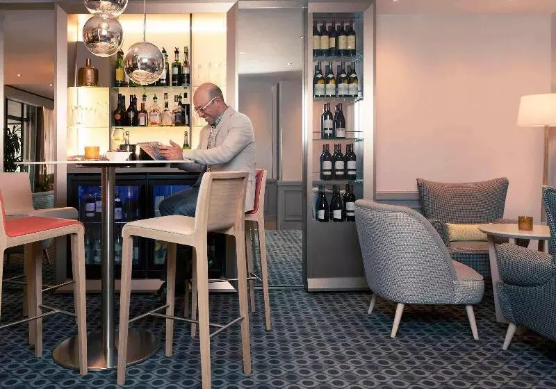 ホテル Mercure Paris Montparnasse Raspail