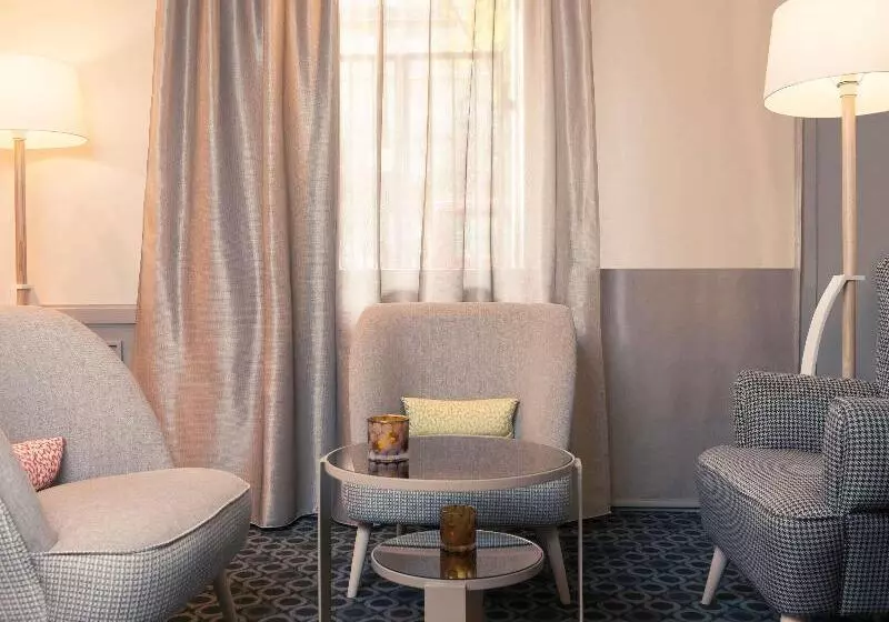 ホテル Mercure Paris Montparnasse Raspail
