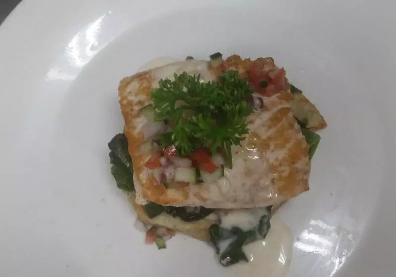 בית מלון כפרי Peninsula International