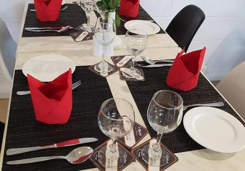 בית מלון כפרי Peninsula International