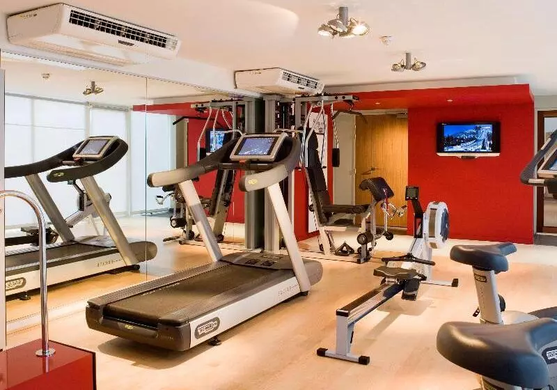 هتل Pullman Toulouse Airport