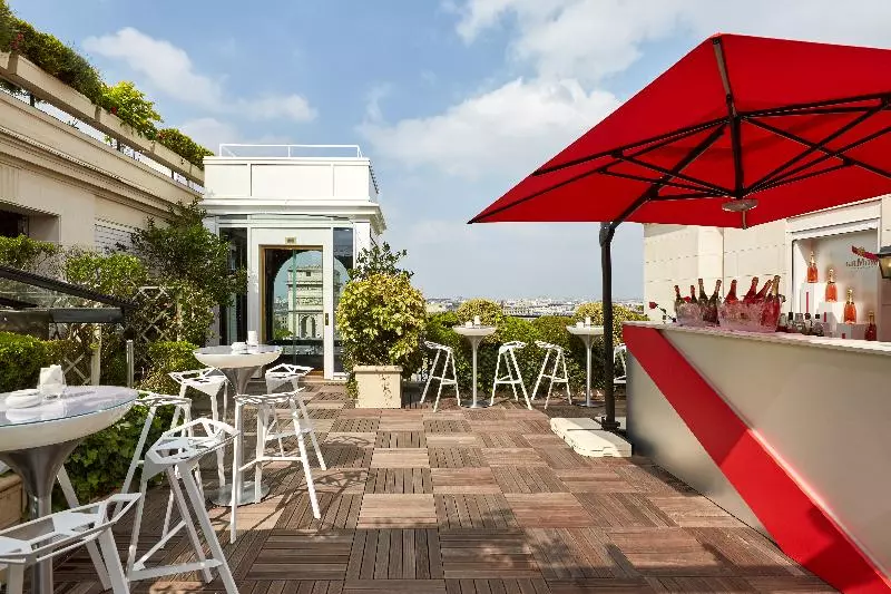 Hotel Raphael