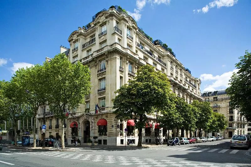 Hotel Raphael