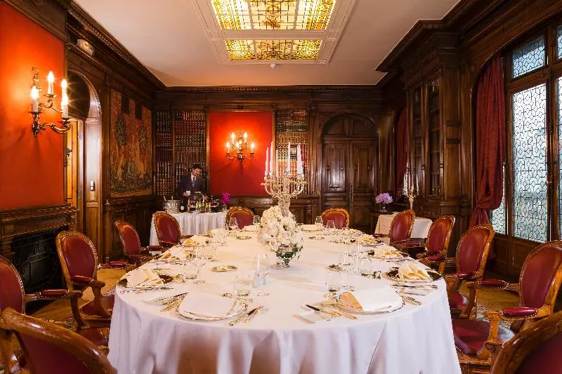 Hotel Raphael