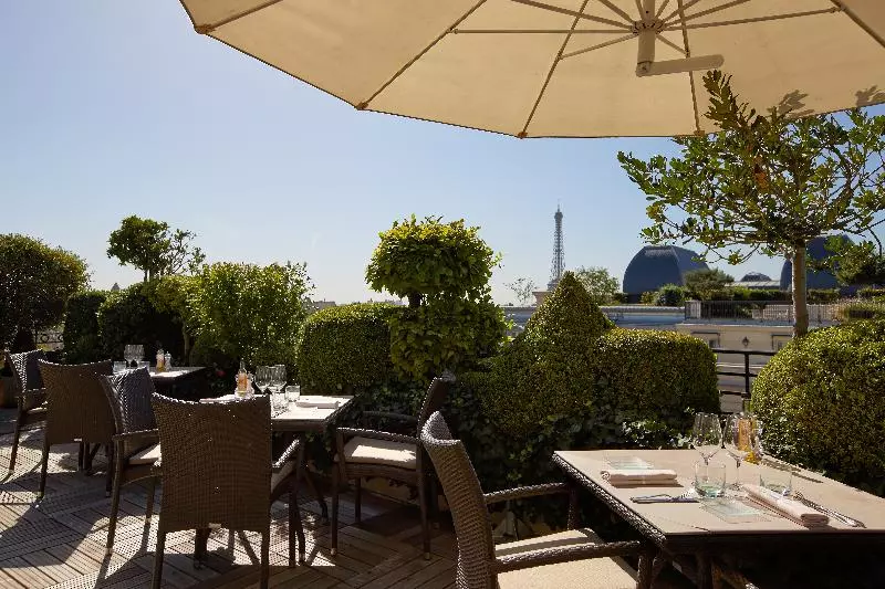 Hotel Raphael