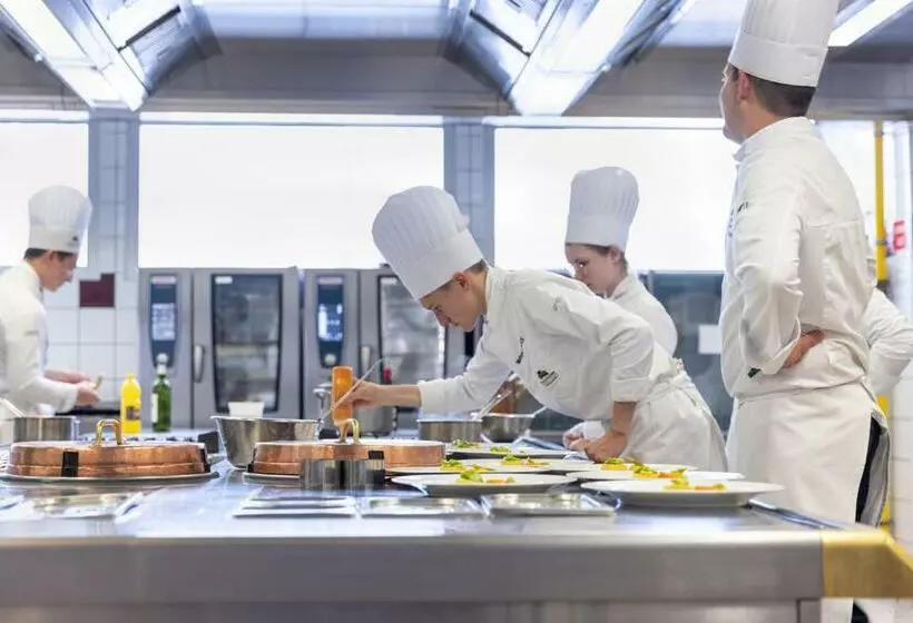 ホテル Hôtel Savoie Leman