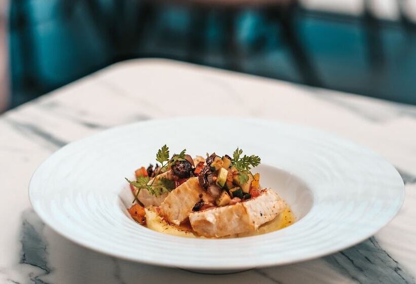 هتل Thalazur Antibes & Spa