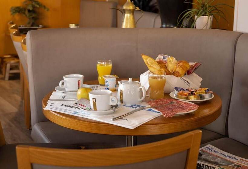 בית מלון כפרי The Originals City, Hôtel Galaxie, Nice Aéroport