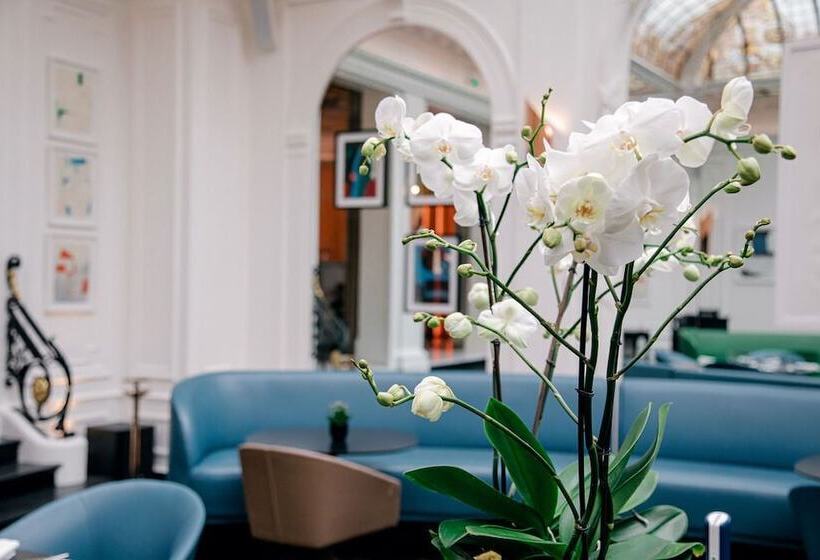 هتل Hôtel Vernet Champs Elysées Paris