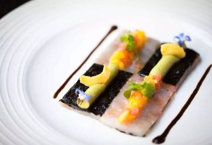 ホテル Hôtel Vernet Champs Elysées Paris