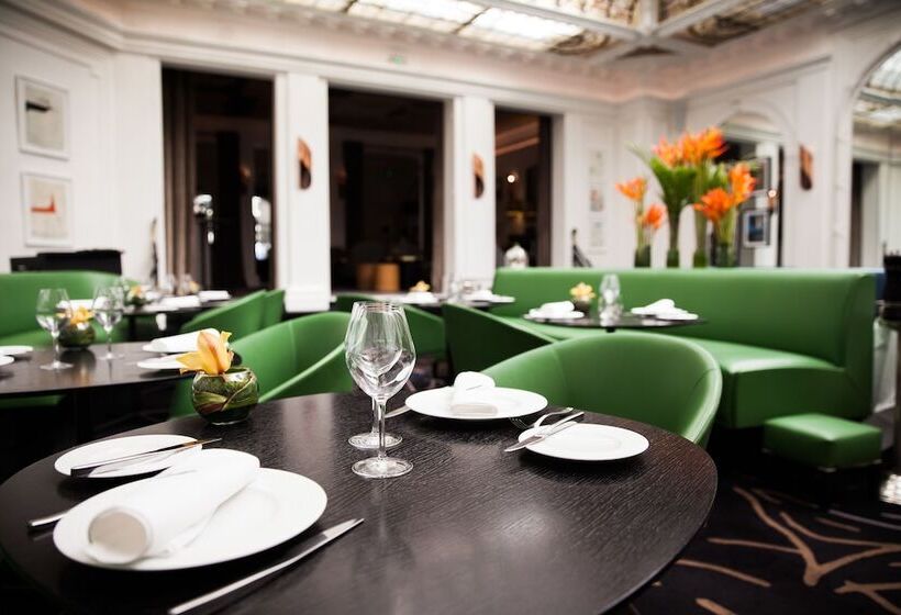 هتل Hôtel Vernet Champs Elysées Paris