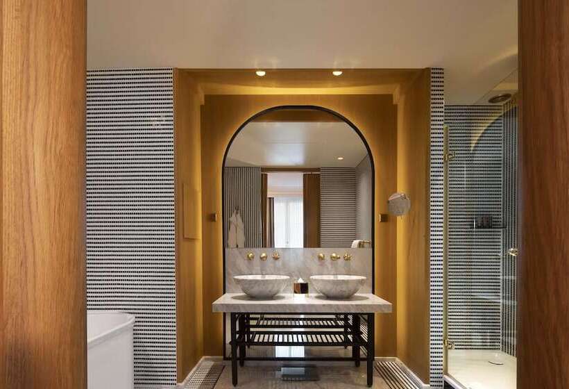 هتل Hôtel Vernet Champs Elysées Paris