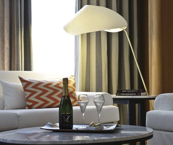 هتل Hôtel Vernet Champs Elysées Paris