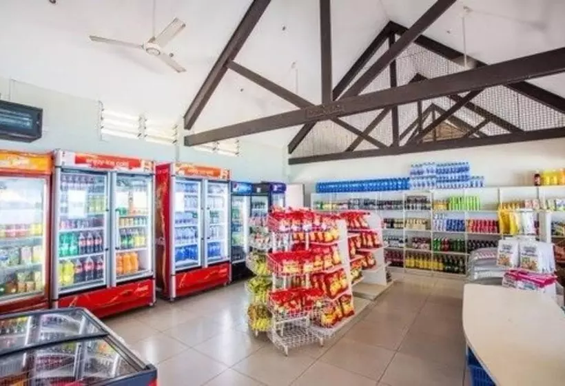 Plantation Island Resort