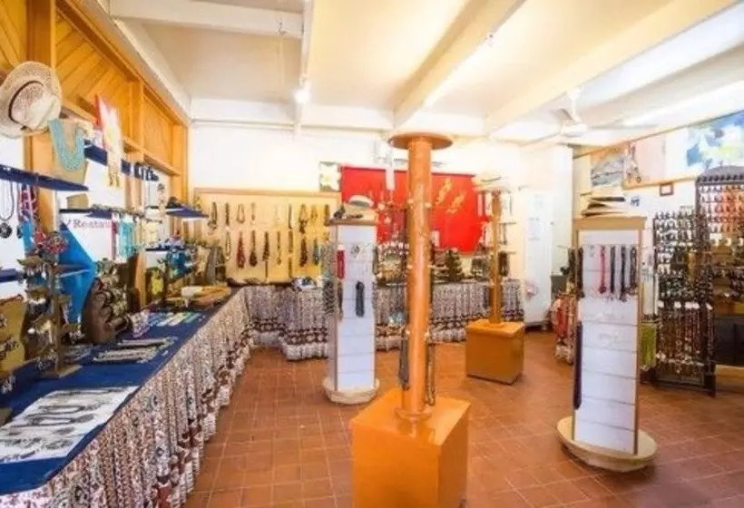 Plantation Island Resort