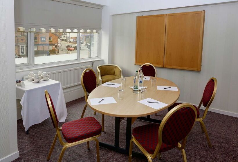 فندق Cresta Court