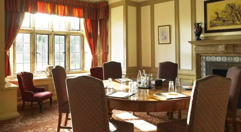 Отель The Billesley Manor