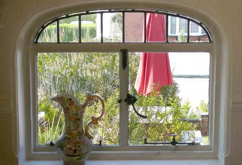 酒店 The Chester Court