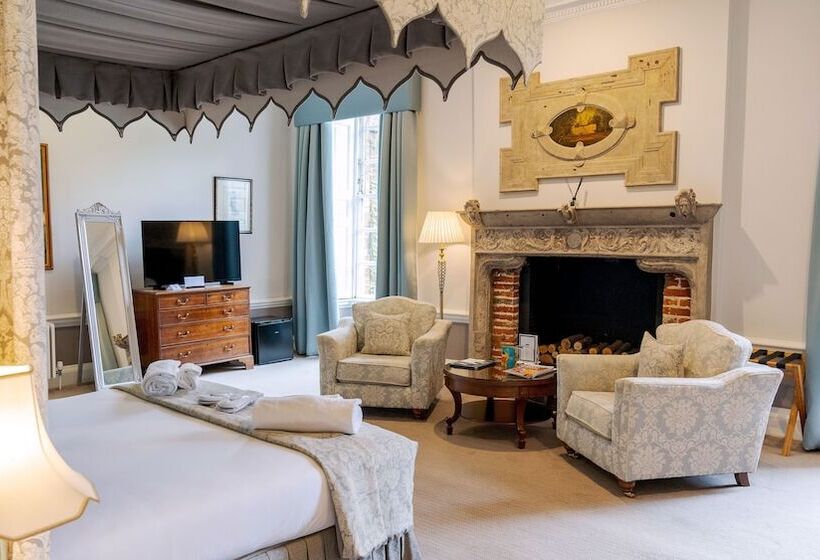 בית מלון כפרי Hintlesham Hall