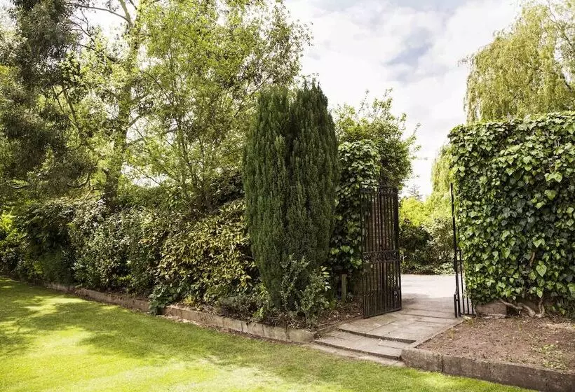 Hotel Hogarths Stone Manor