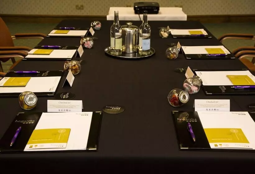 Hotel Hogarths Stone Manor