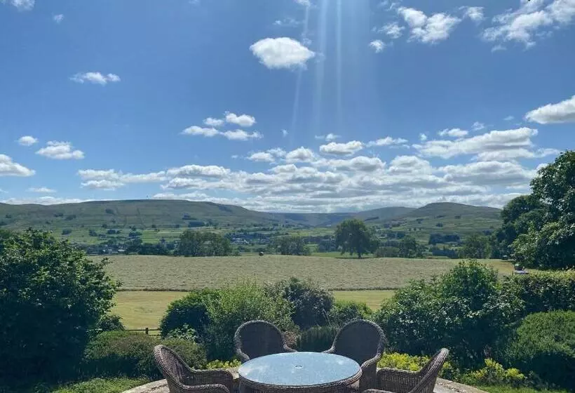 Отель Simonstone Hall