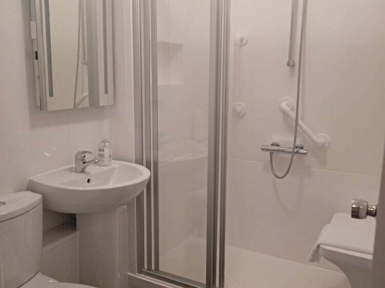 Отель Stamford Gate