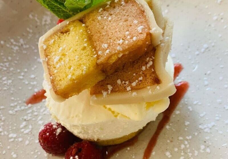 Отель Stamford Gate