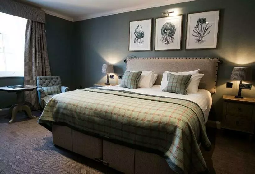 בית מלון כפרי The Beverley Arms