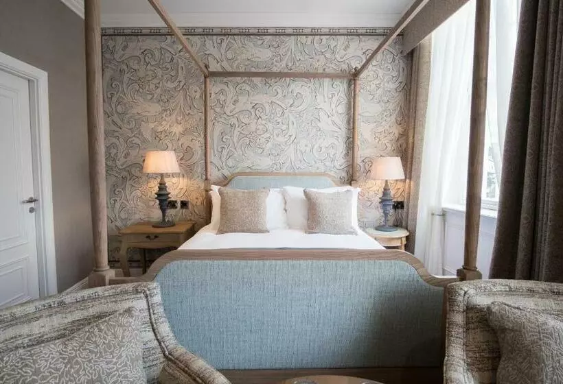 בית מלון כפרי The Beverley Arms