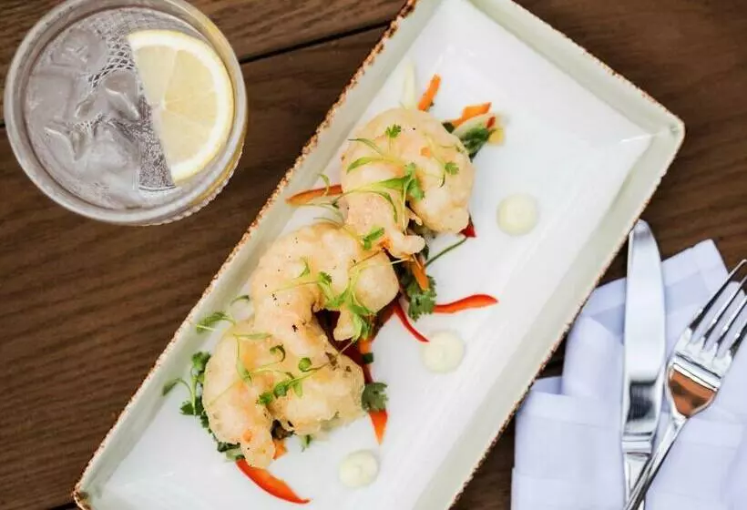 בית מלון כפרי The Beverley Arms