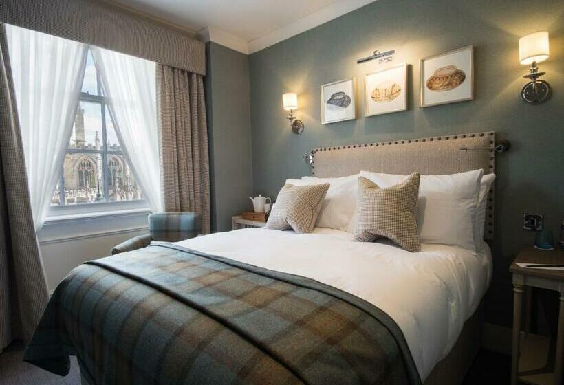 בית מלון כפרי The Beverley Arms